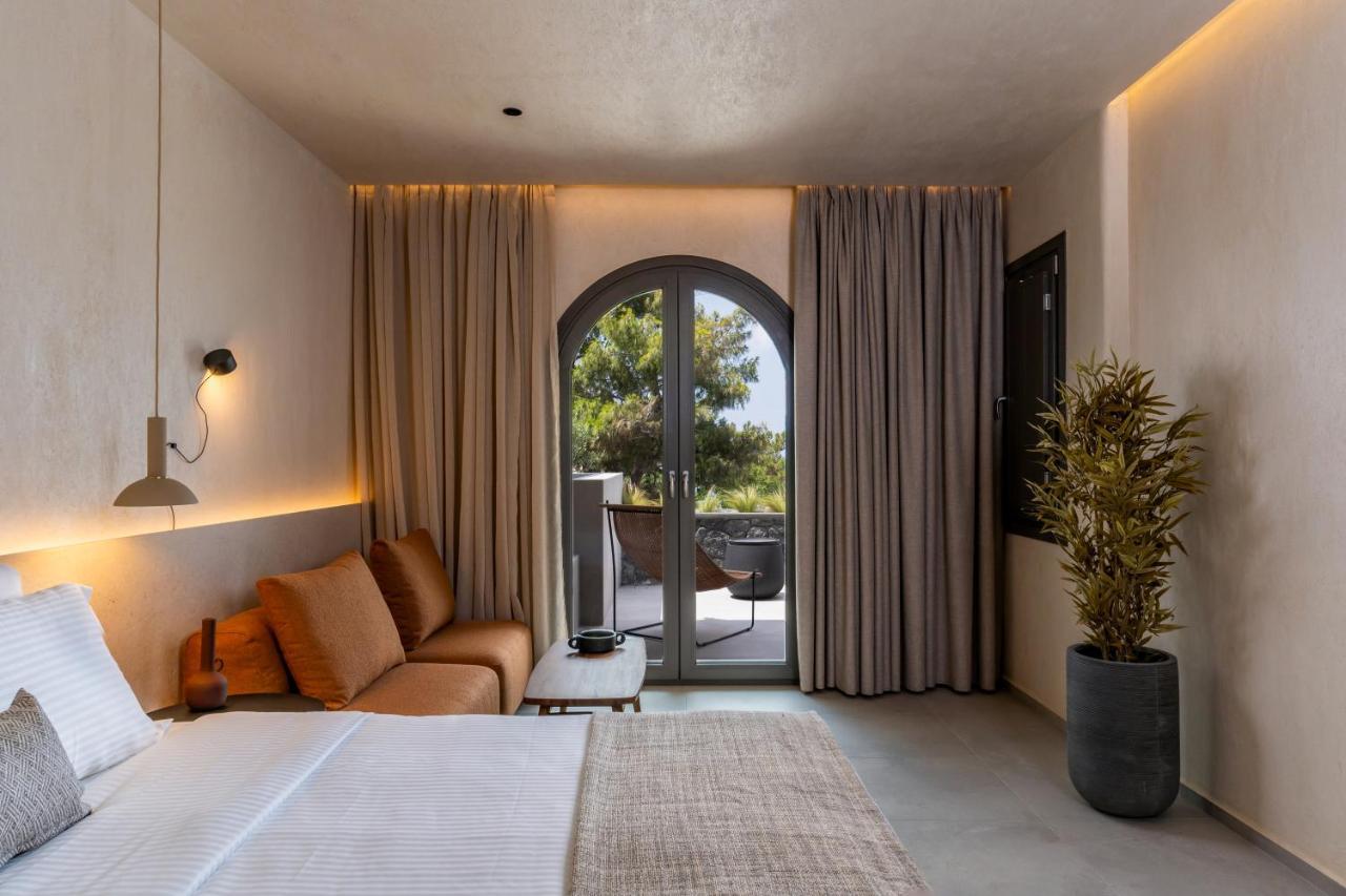 On The Square Apartment Pyrgos Kallistis Exterior photo